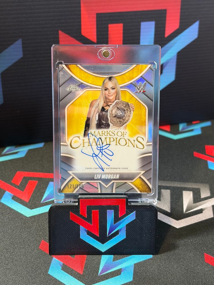 Liv Morgan Marks Of Champions Refractor Auto /175 image 1